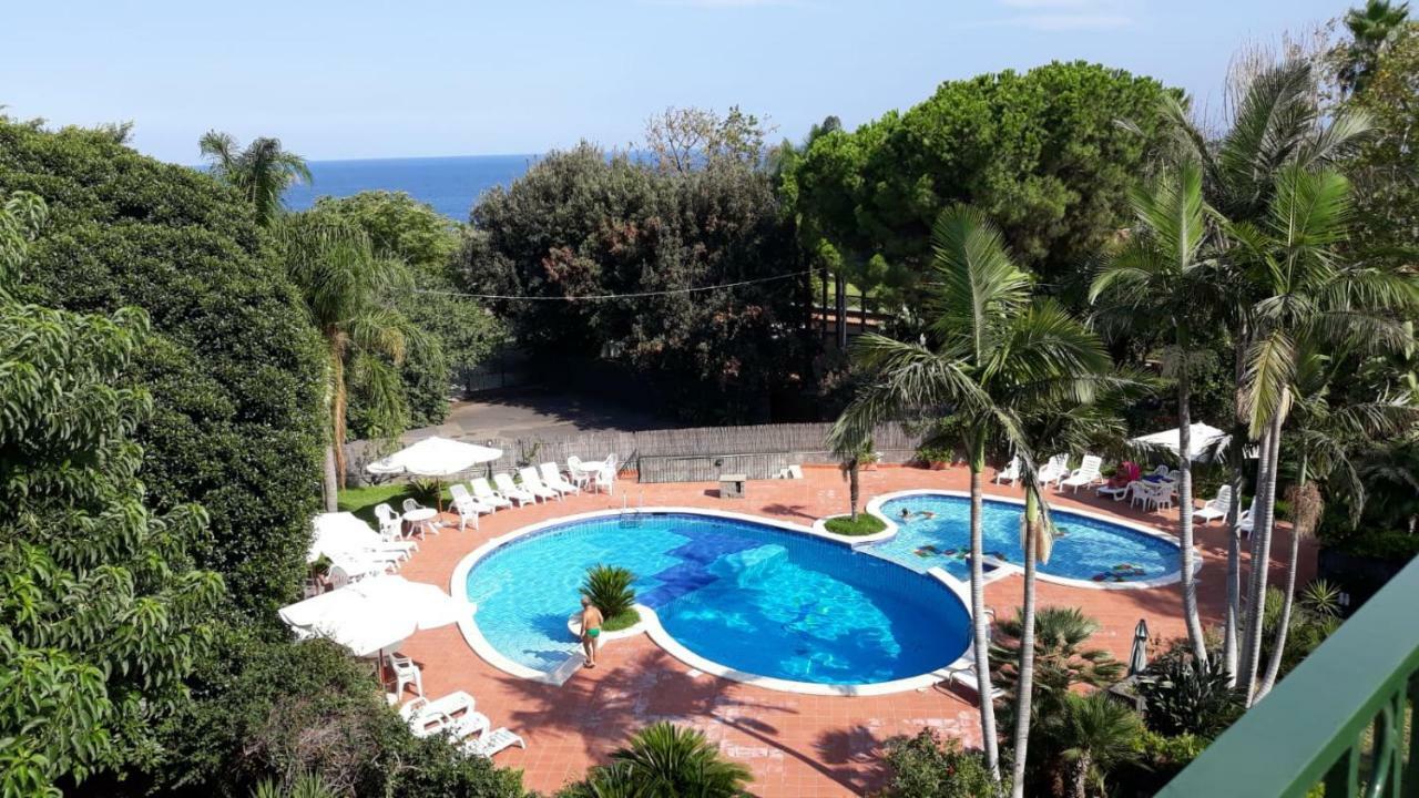 Clementine'S House Villa Acireale Bagian luar foto