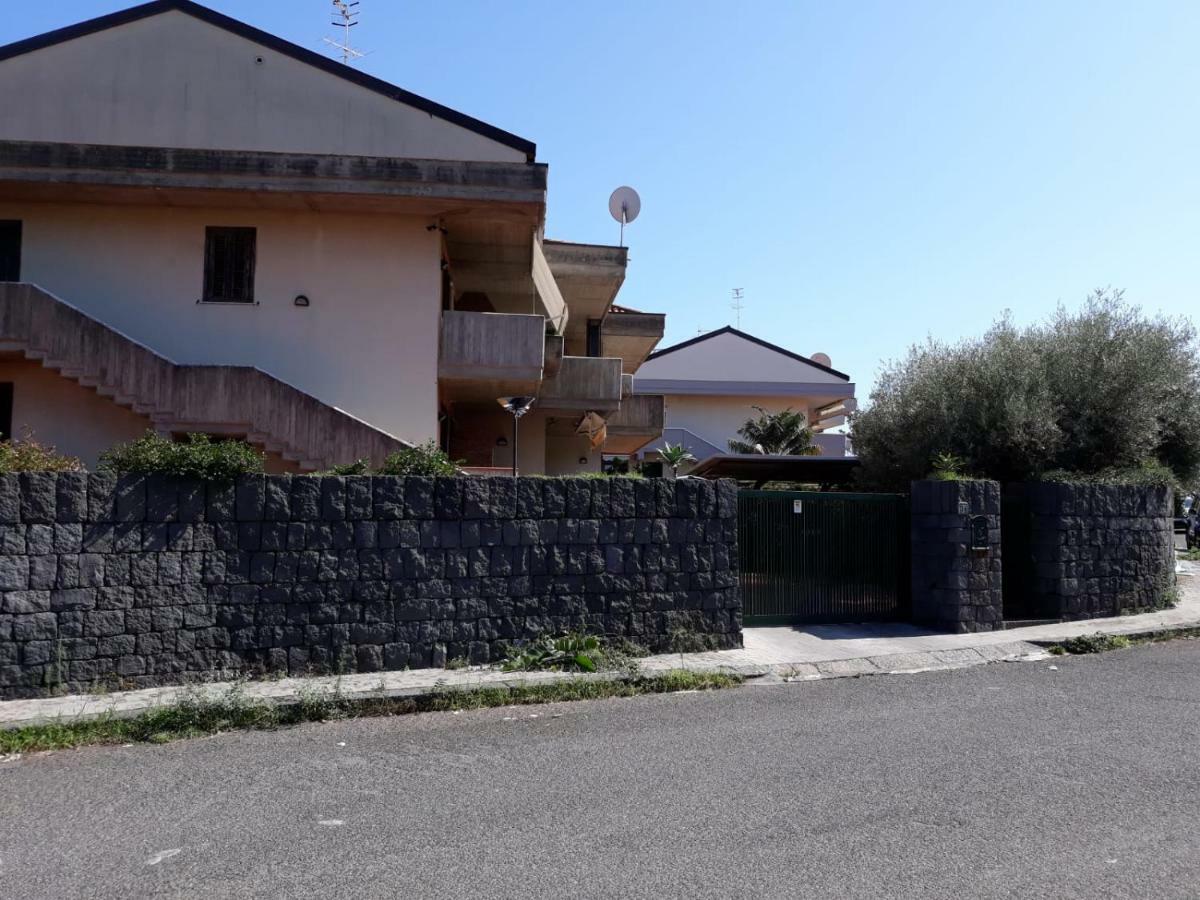 Clementine'S House Villa Acireale Bagian luar foto